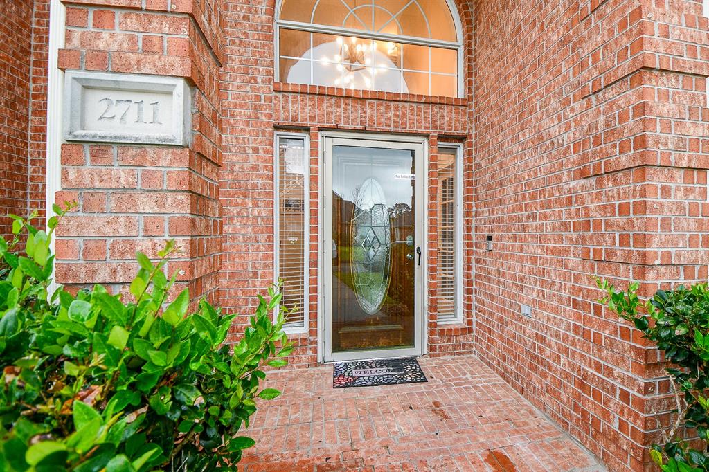 2711 Everest Lane