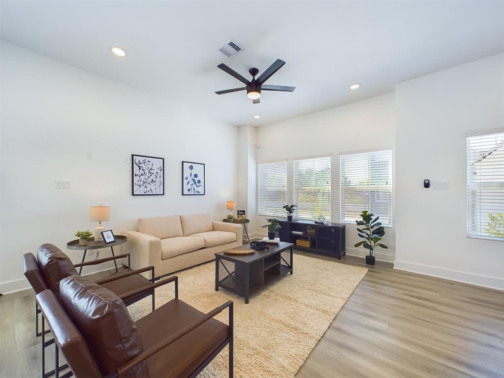 8321 Springwood Creek Lane, Houston, Texas image 16