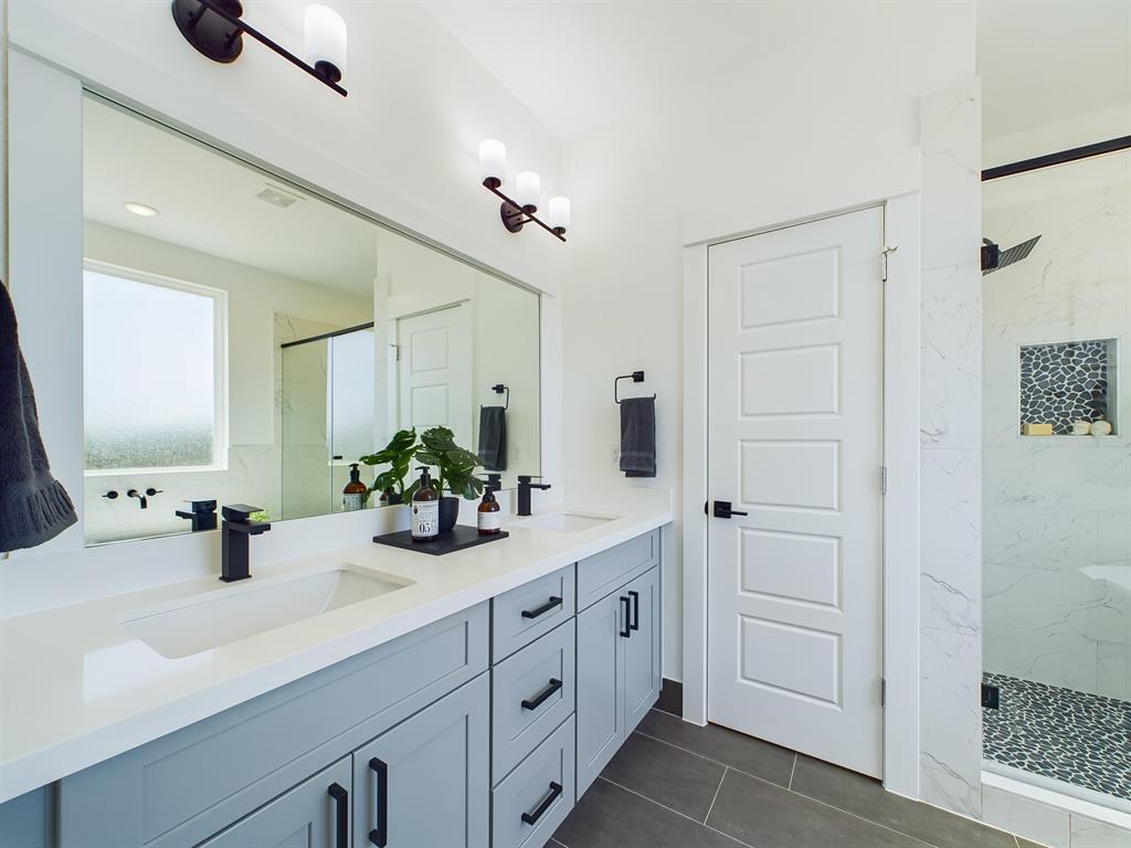 8321 Springwood Creek Lane, Houston, Texas image 22