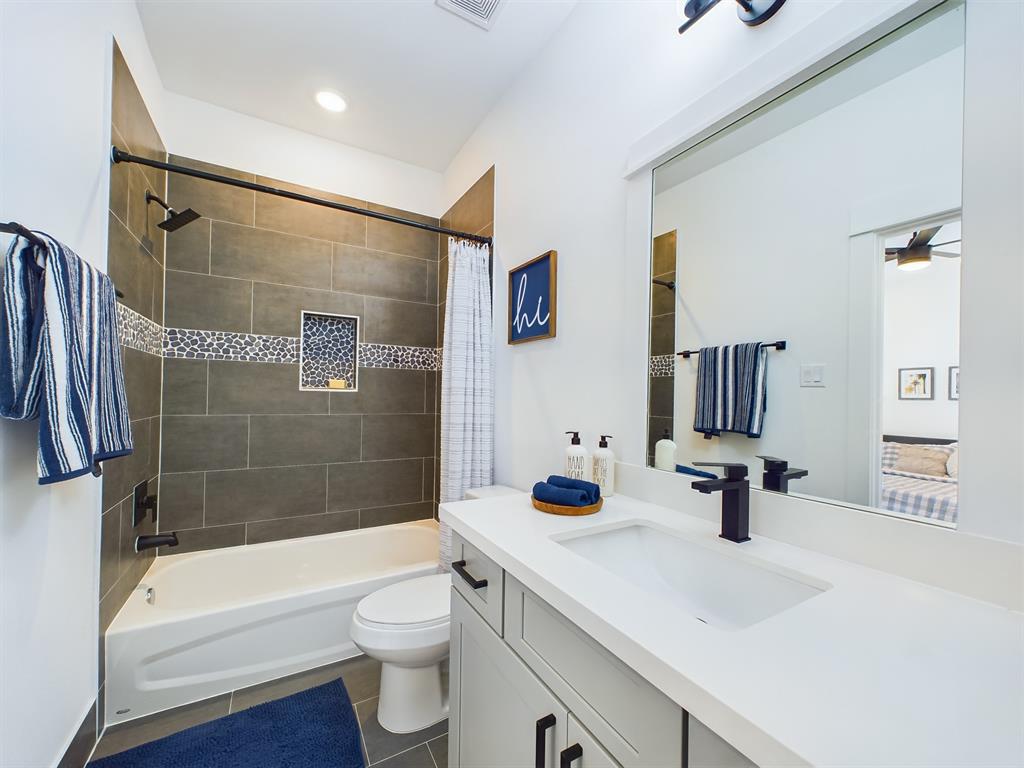 8321 Springwood Creek Lane, Houston, Texas image 8