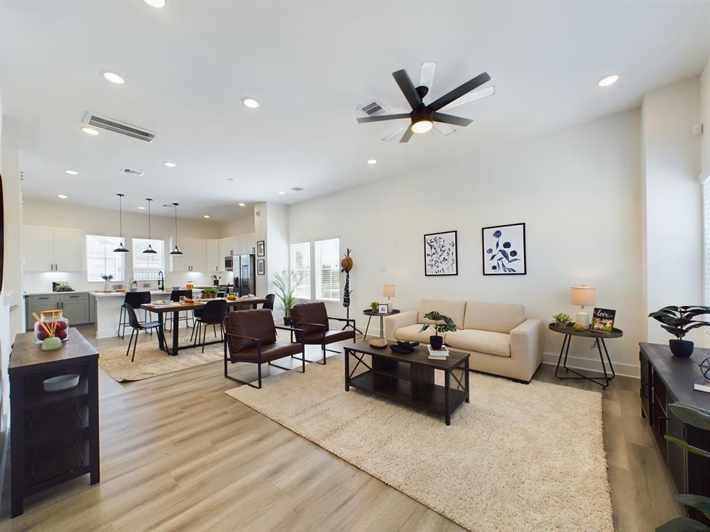 8321 Springwood Creek Lane, Houston, Texas image 14