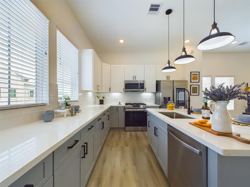 8321 Springwood Creek Lane, Houston, Texas image 10