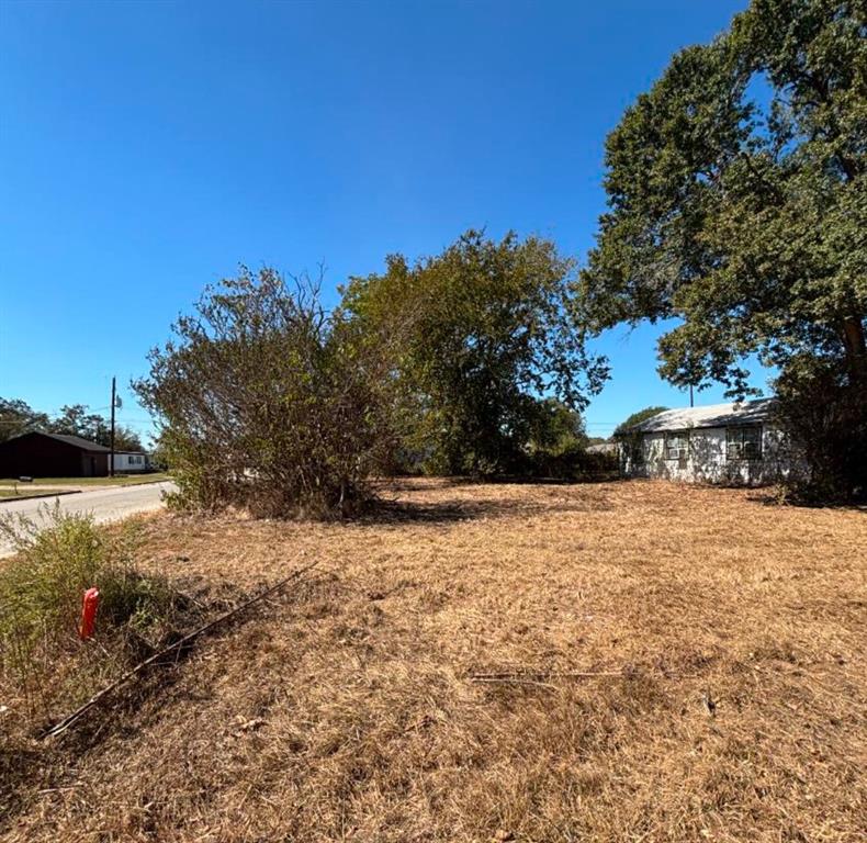 7th St, Hempstead, Texas image 2