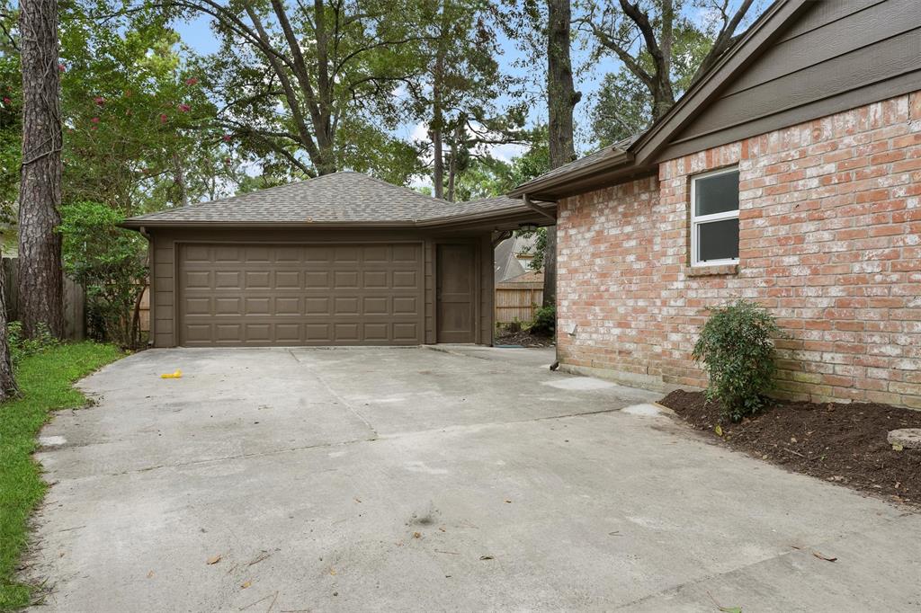 2235 Pine River Dr Dr, Kingwood, Texas image 3