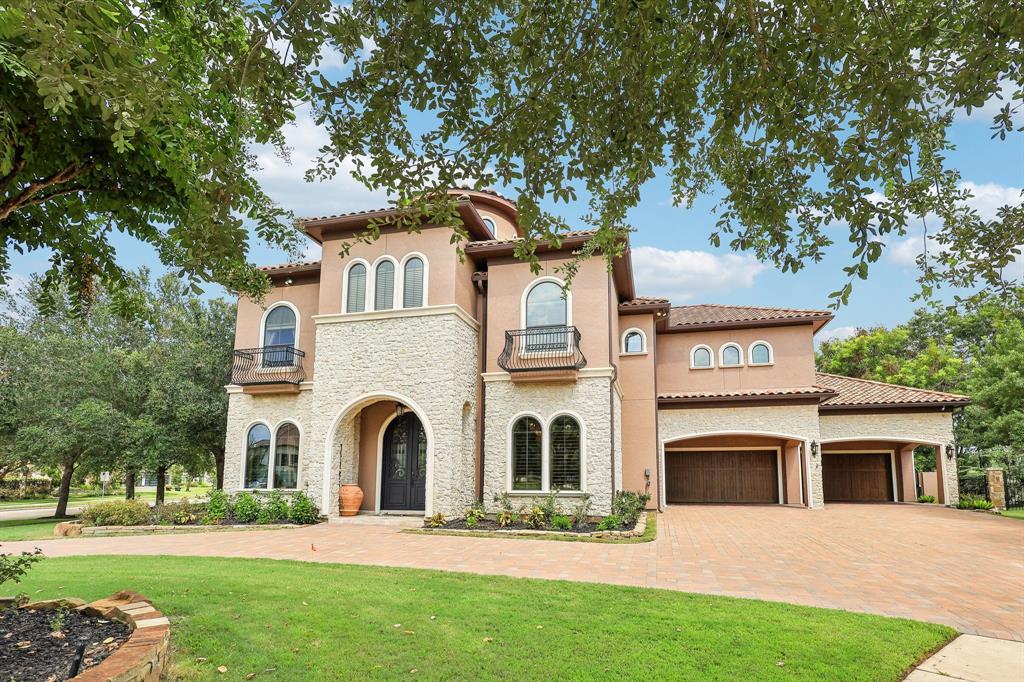 5703 Lakeshore Vista Drive, Richmond, Texas image 3