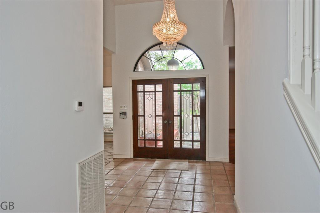 203 Lakeside Boulevard, Sugar Land, Texas image 4