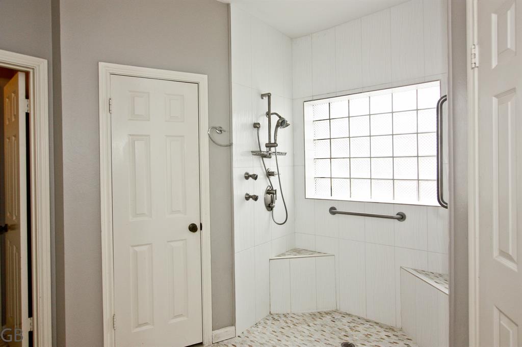 203 Lakeside Boulevard, Sugar Land, Texas image 24
