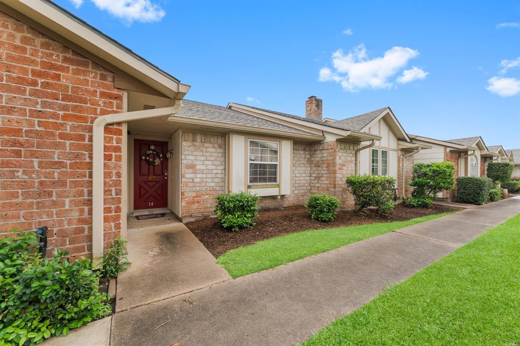 14 Windsor Court, Missouri City, Texas image 3