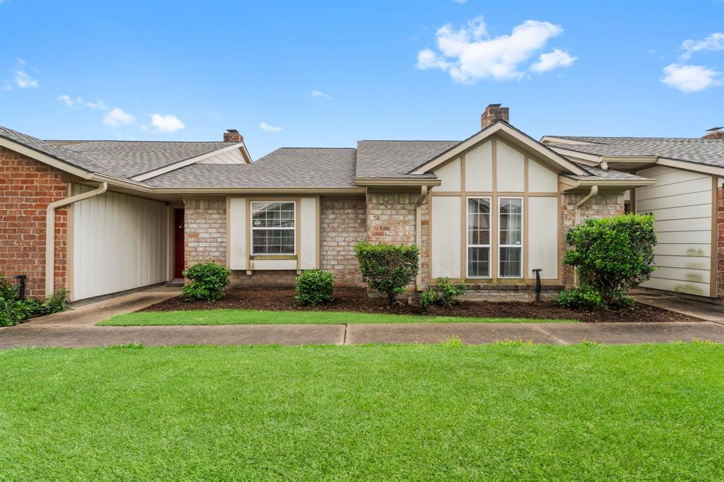 14 Windsor Court, Missouri City, Texas image 1
