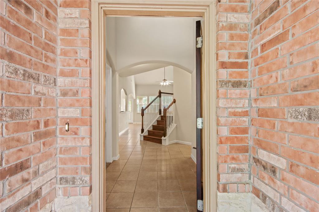 187 Black Swan Place