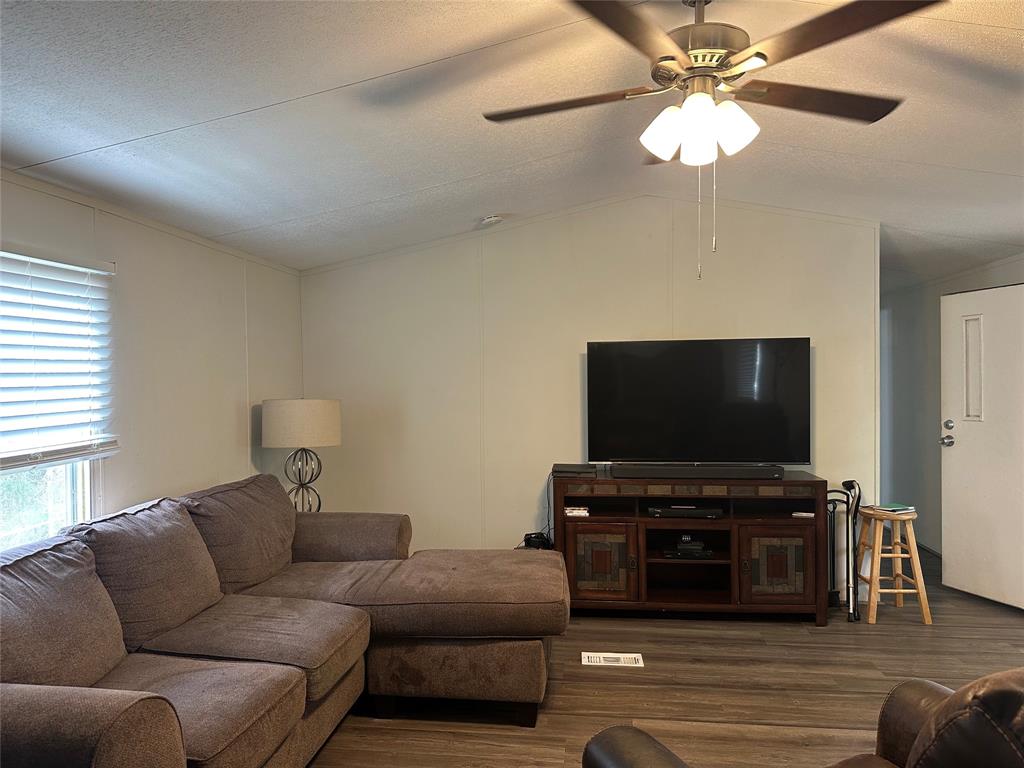 21 Canary Street #HV120, Point Blank, Texas image 4