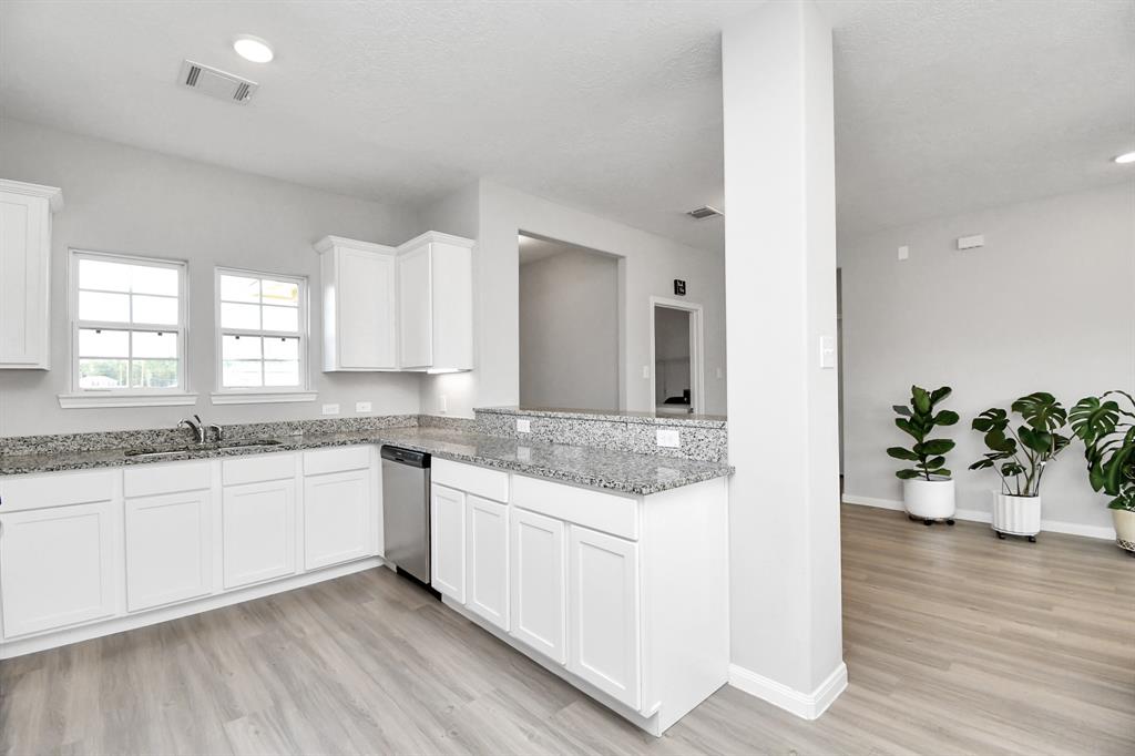 1294 Road 5102, Cleveland, Texas image 17