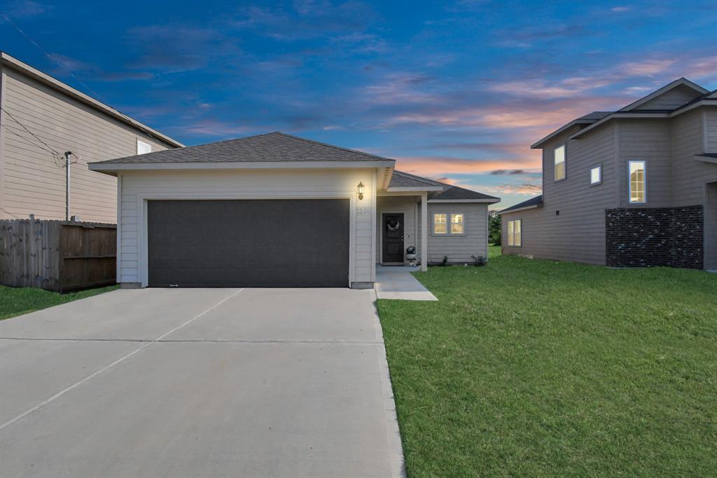 1294 Road 5102, Cleveland, Texas image 1