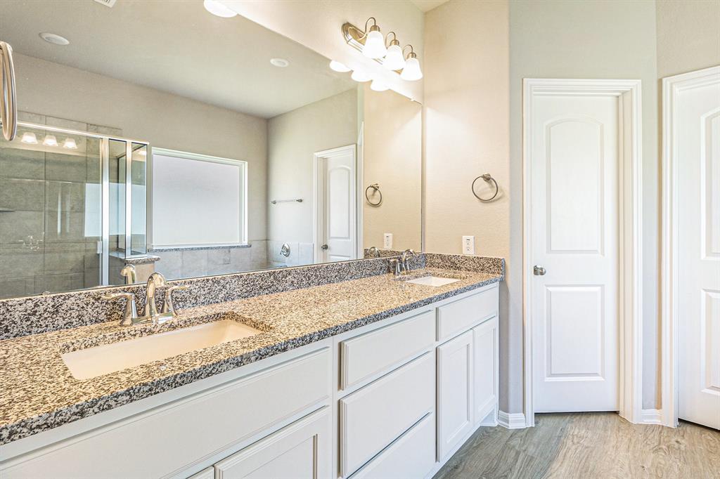 212 Forest Park Drive, West Columbia, Texas image 19