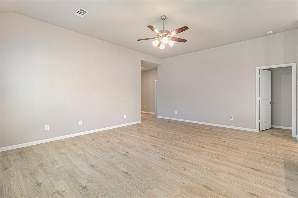 212 Forest Park Drive, West Columbia, Texas image 10