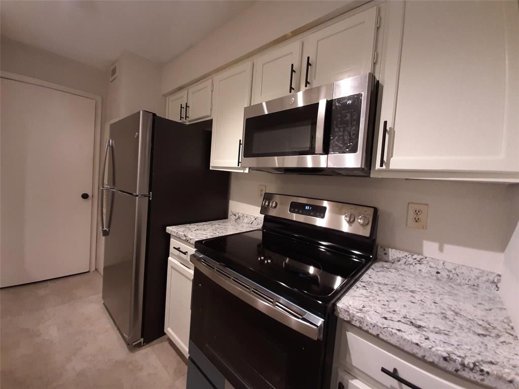 9700 Leawood Boulevard #1105, Houston, Texas image 13