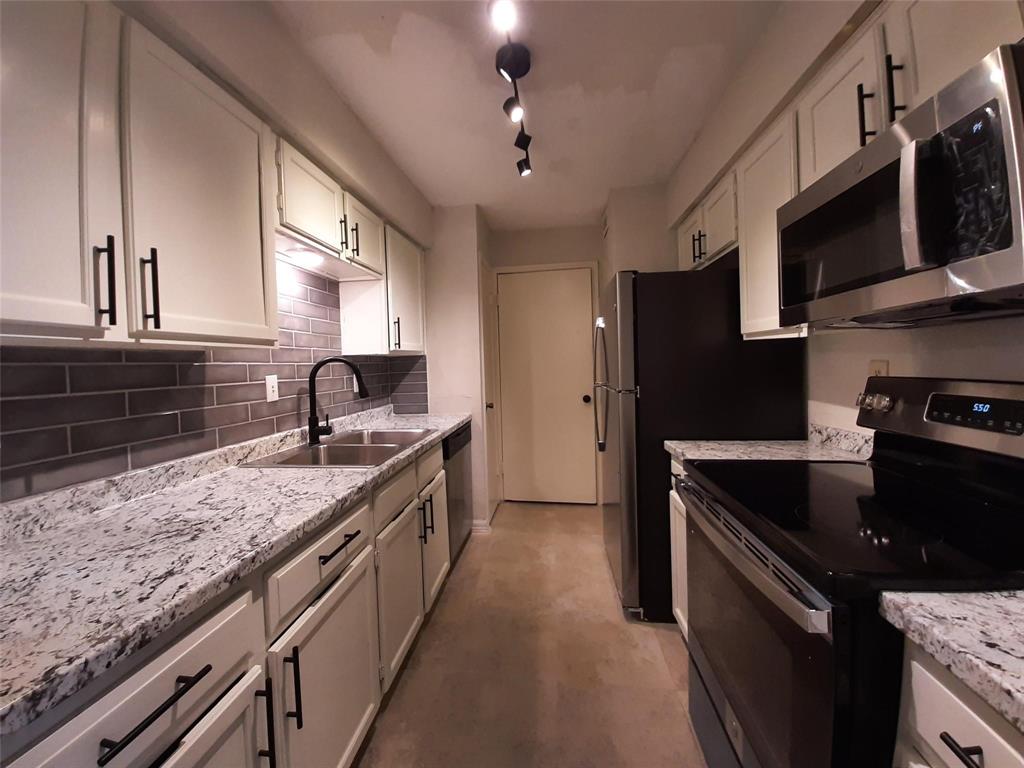 9700 Leawood Boulevard #1105, Houston, Texas image 12
