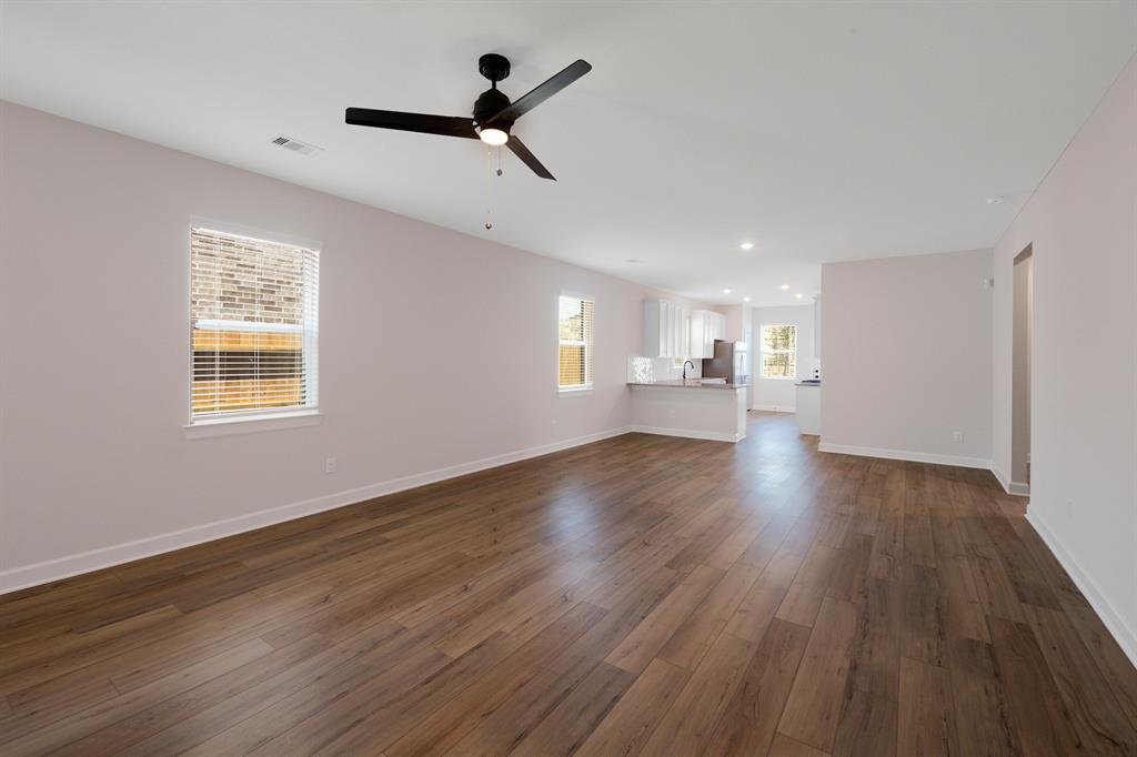 6123 White Spruce Drive, Conroe, Texas image 3