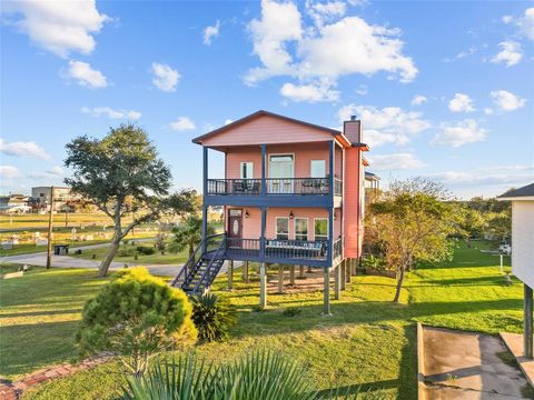 A home in San Leon