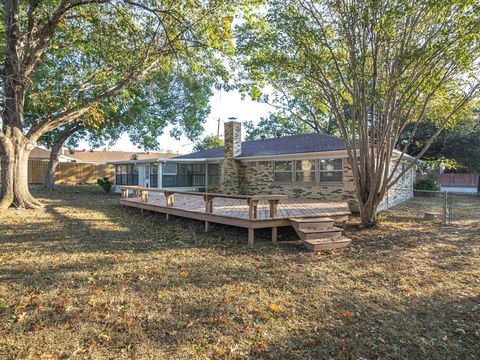 A home in Benbrook