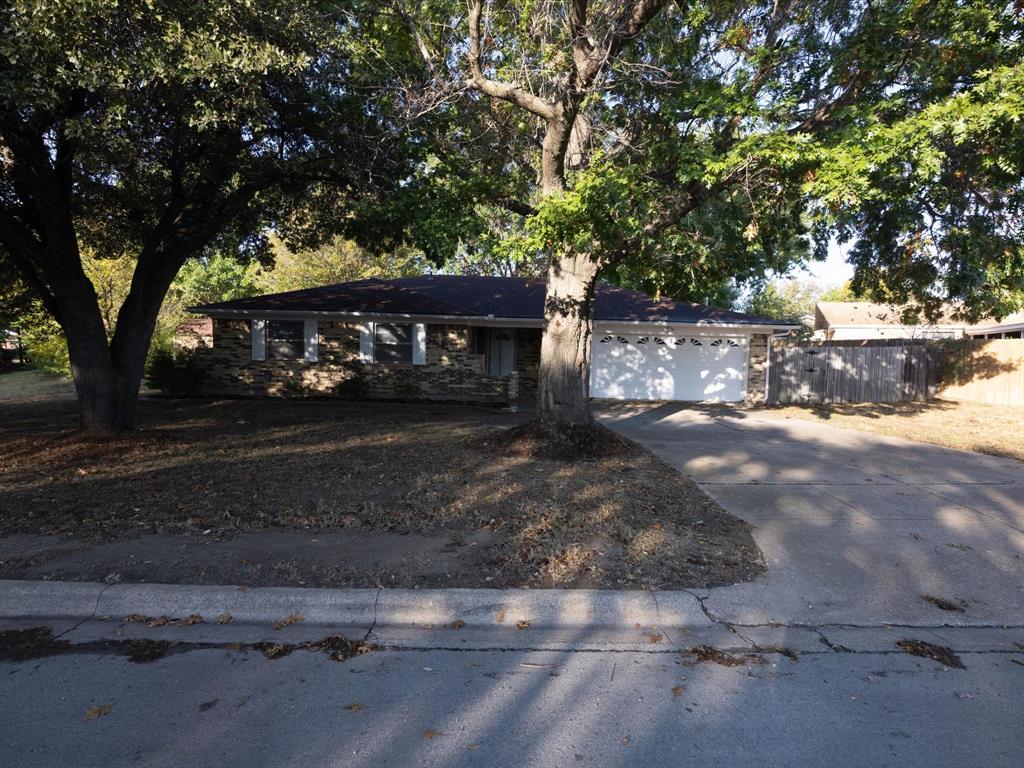 3808 Williams Road, Benbrook, Texas image 34