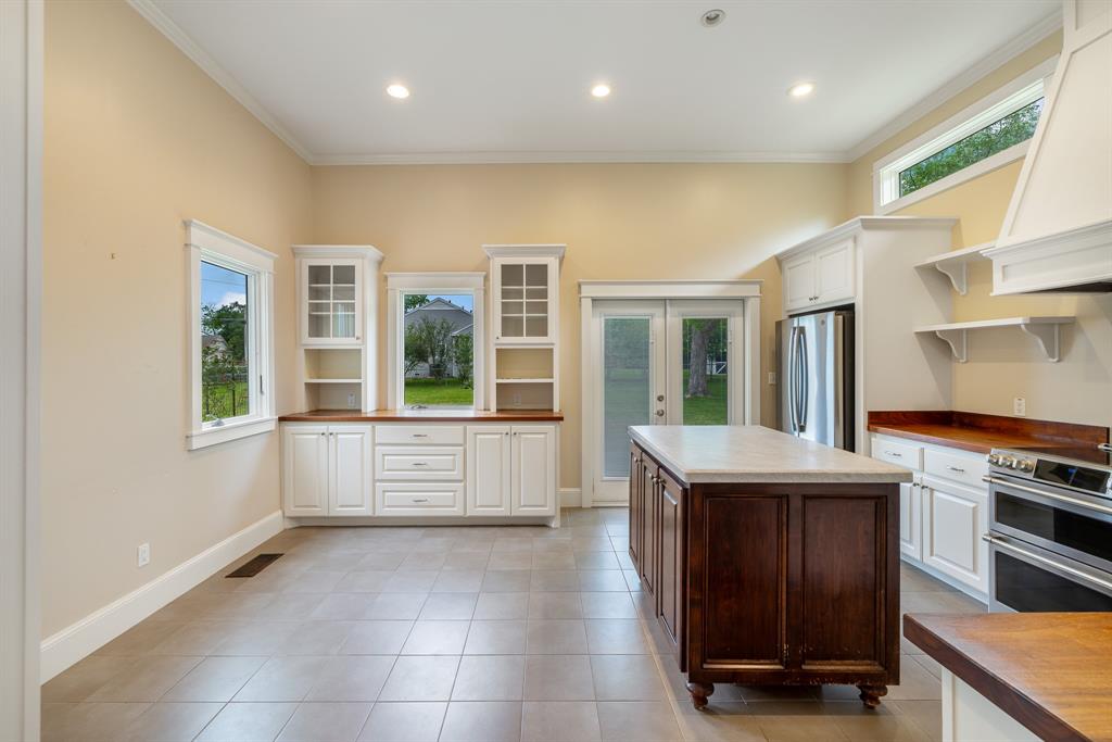 209 E Fannin Street, La Grange, Texas image 12