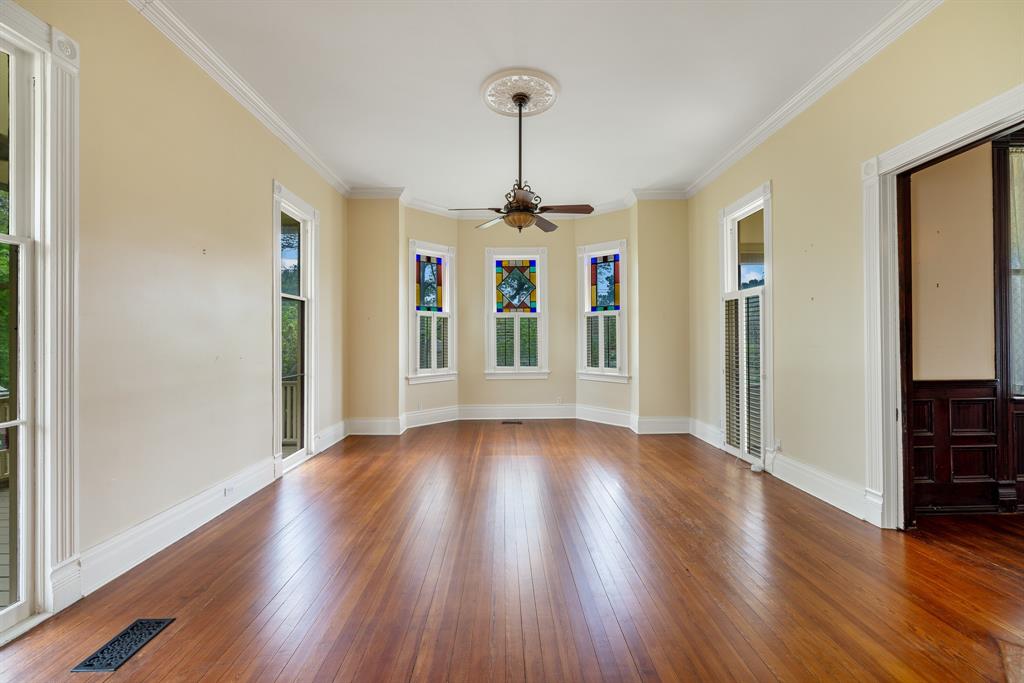 209 E Fannin Street, La Grange, Texas image 8