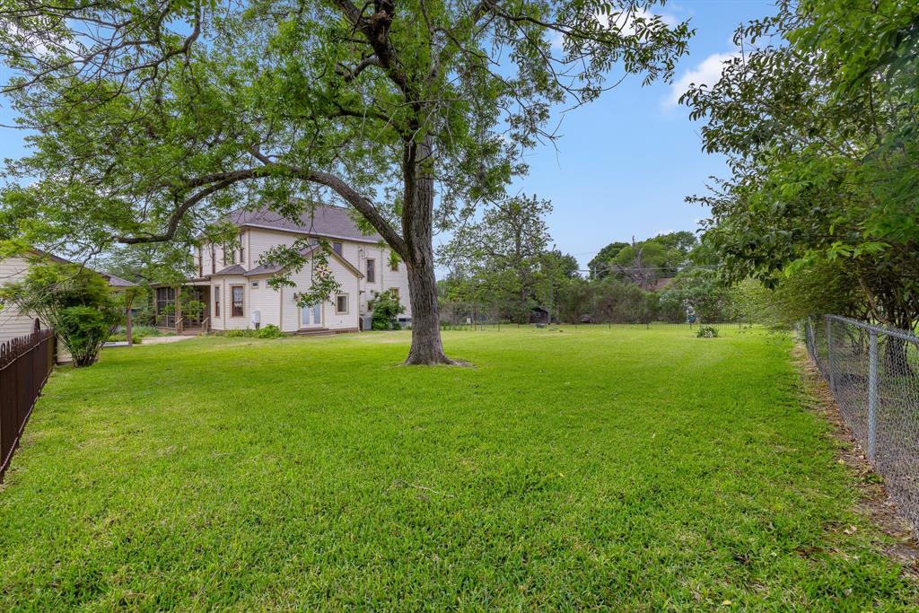 209 E Fannin Street, La Grange, Texas image 38
