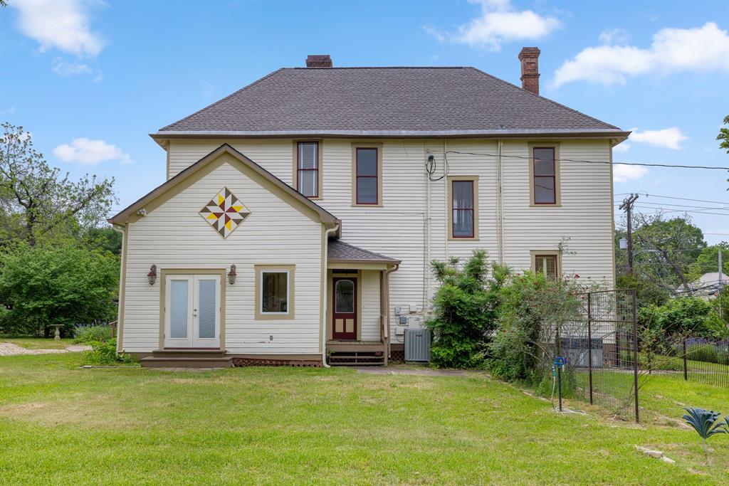 209 E Fannin Street, La Grange, Texas image 36