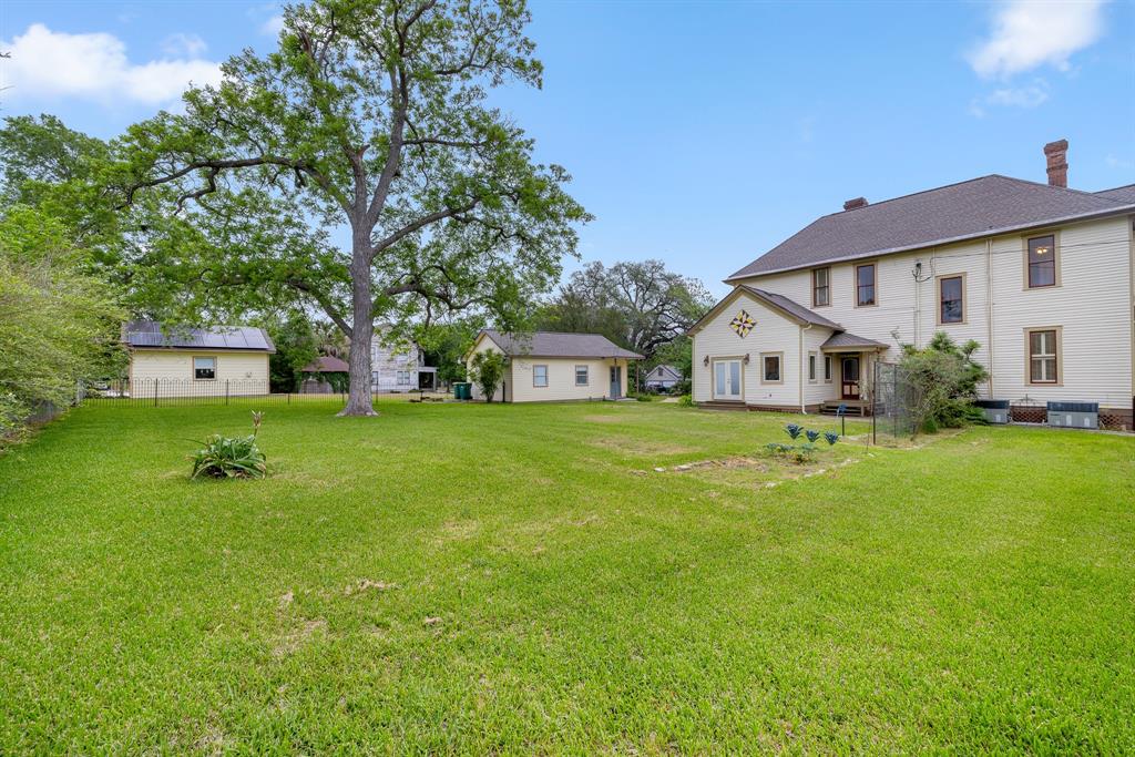 209 E Fannin Street, La Grange, Texas image 37
