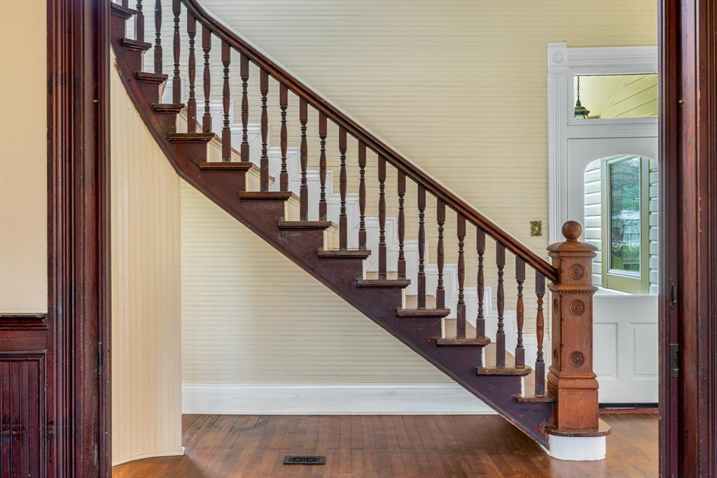 209 E Fannin Street, La Grange, Texas image 7