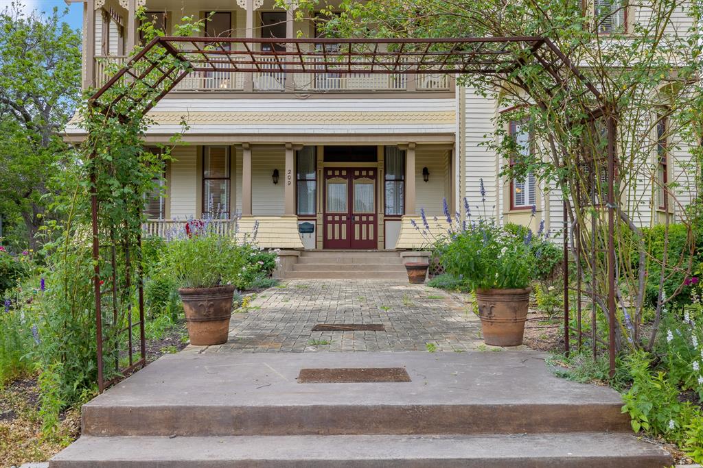 209 E Fannin Street, La Grange, Texas image 39