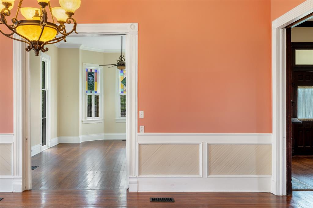 209 E Fannin Street, La Grange, Texas image 11