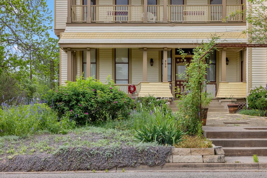 209 E Fannin Street, La Grange, Texas image 25