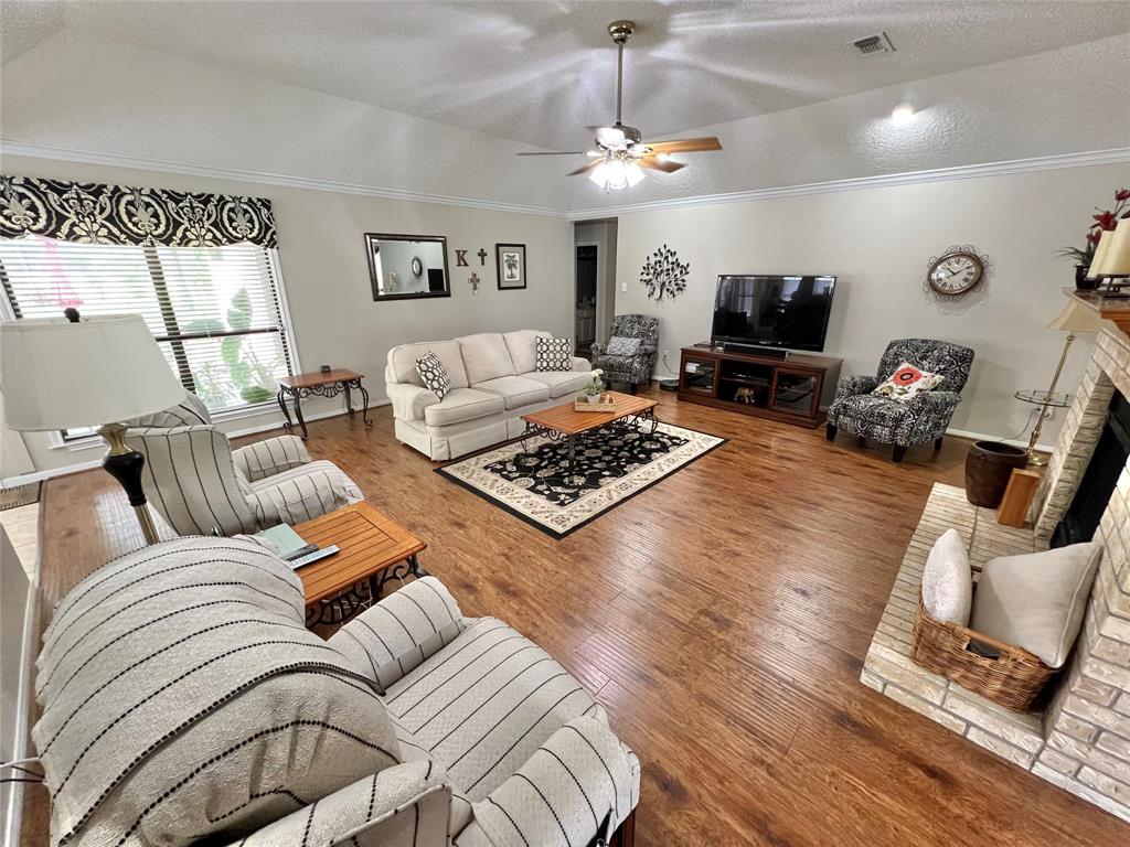 201 Westwood/county Road 614 Rd, Angleton, Texas image 6