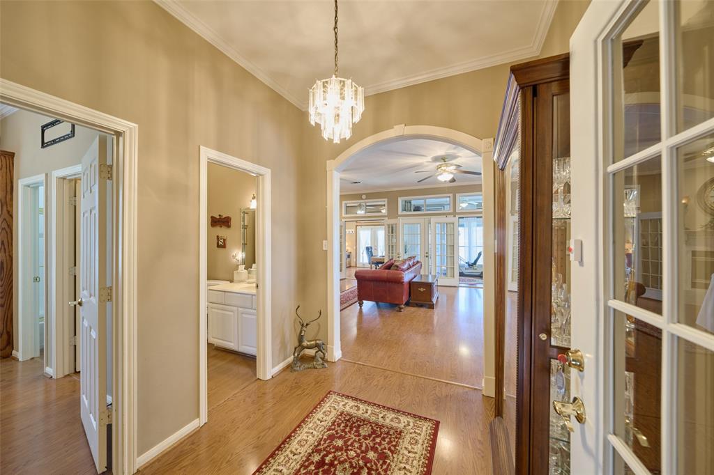 1103 N Hunting Tower Run, Conroe, Texas image 15