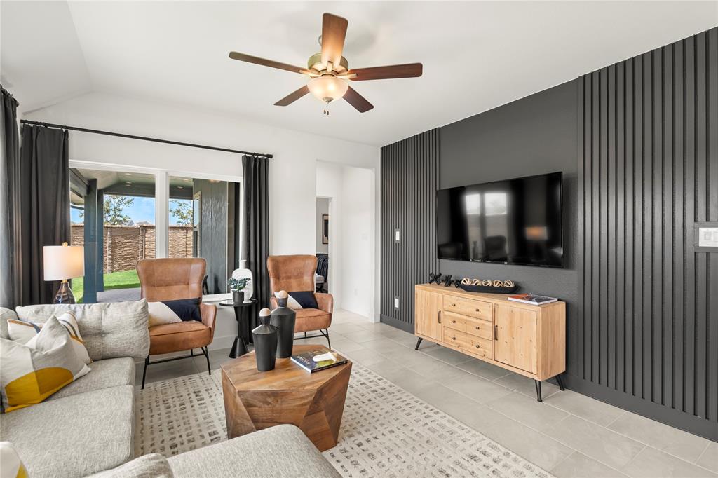 158 West Coralburst Loop, Montgomery, Texas image 4