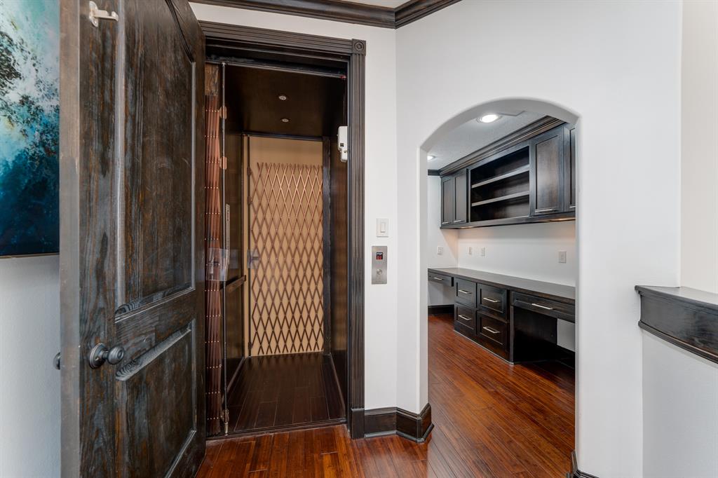 19210 S Frio River Circle, Cypress, Texas image 37