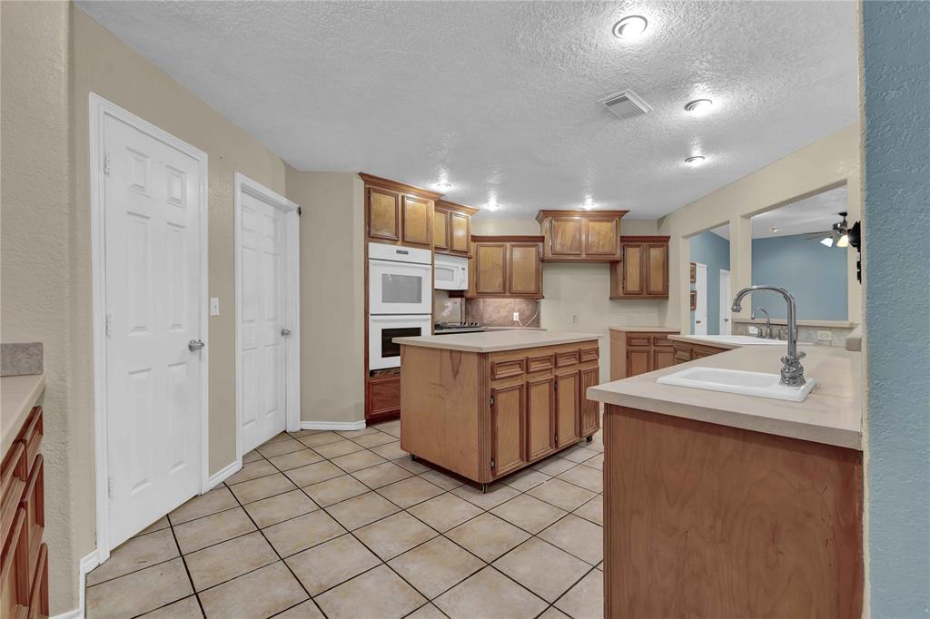 10802 4th 1/2 Street, Santa Fe, Texas image 17