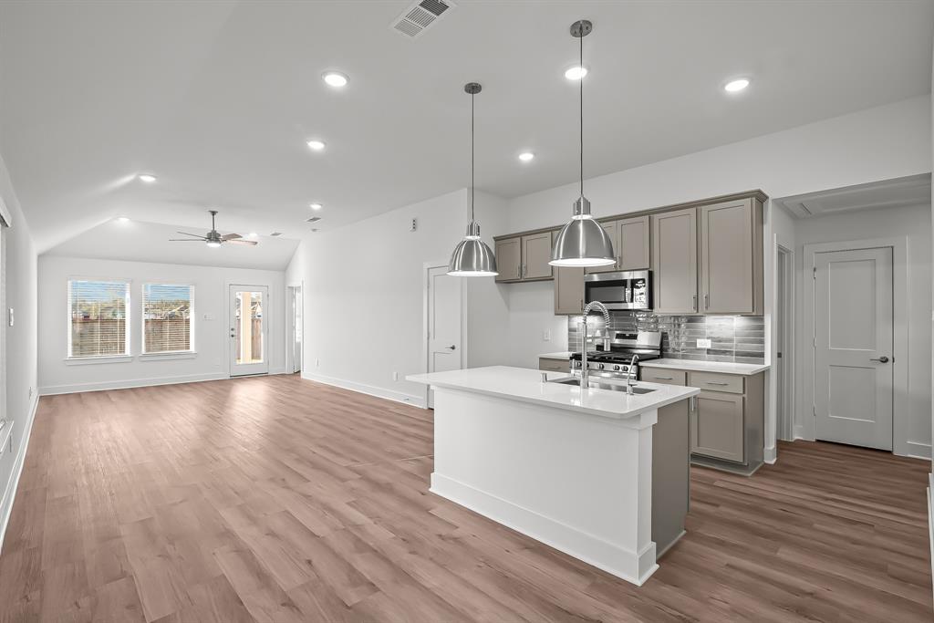 22338 Curly Maple Drive, New Caney, Texas image 14