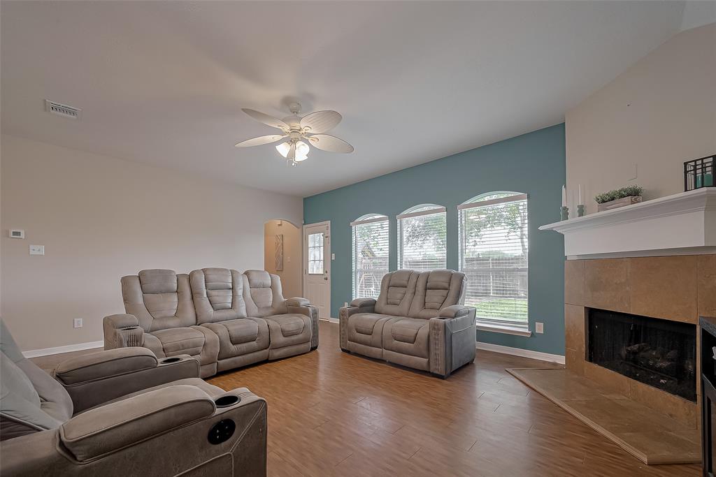 4910 Chase Wick Drive, Bacliff, Texas image 14