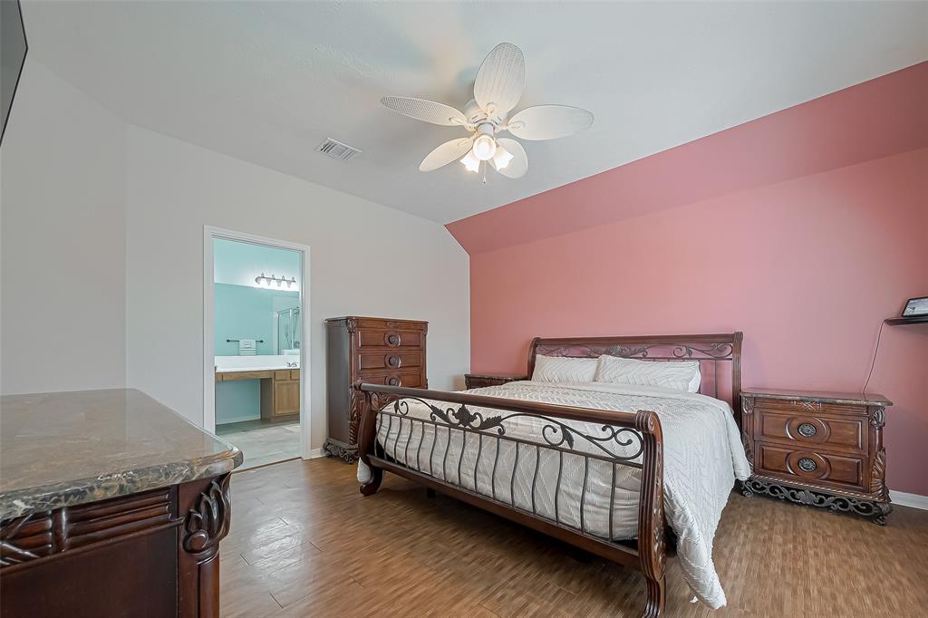 4910 Chase Wick Drive, Bacliff, Texas image 23