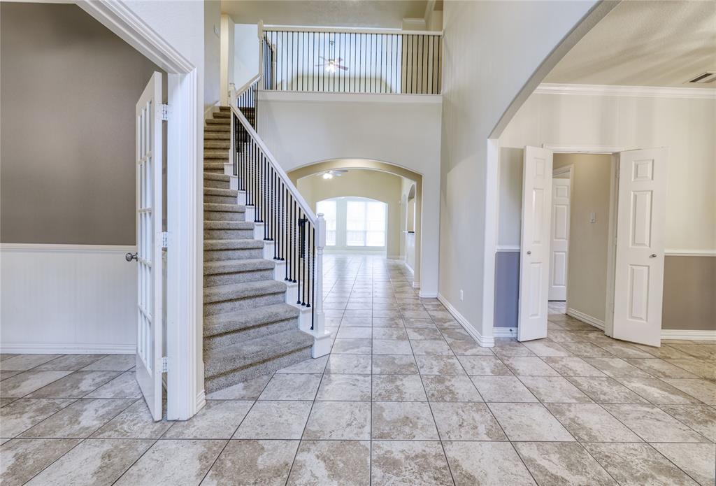 18042 Crescent Royale Way