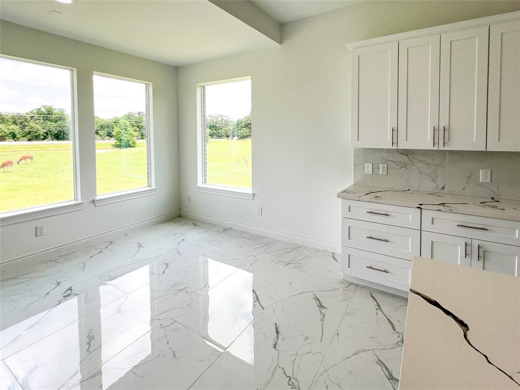 126 Lakeland Circle, Rosharon, Texas image 3
