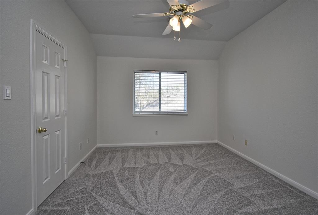 2810 Whispering Fern Court, Kingwood, Texas image 38