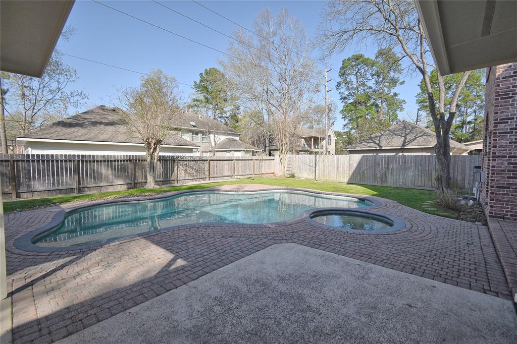2810 Whispering Fern Court, Kingwood, Texas image 43