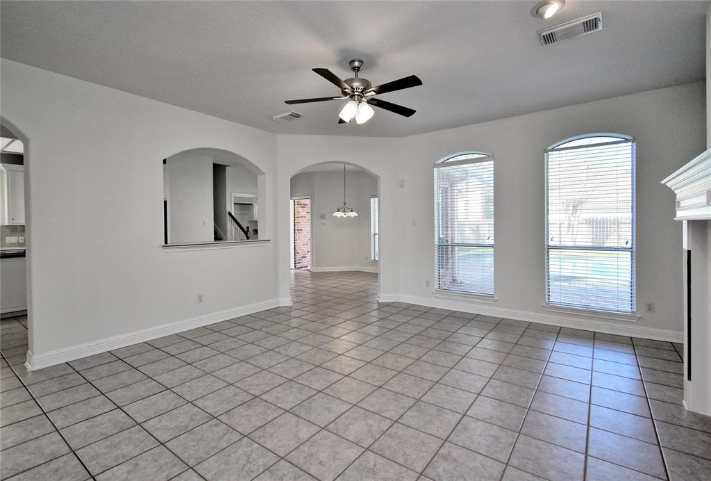 2810 Whispering Fern Court, Kingwood, Texas image 12