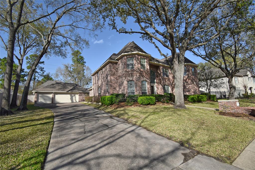 2810 Whispering Fern Court, Kingwood, Texas image 3