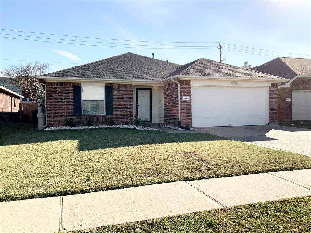 5210 Fairtide Drive, Baytown, Texas image 2