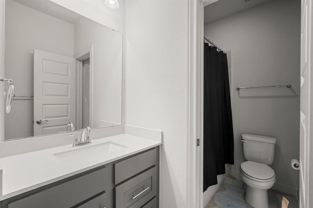 4516 Woodland Bend Court, Spring, Texas image 24